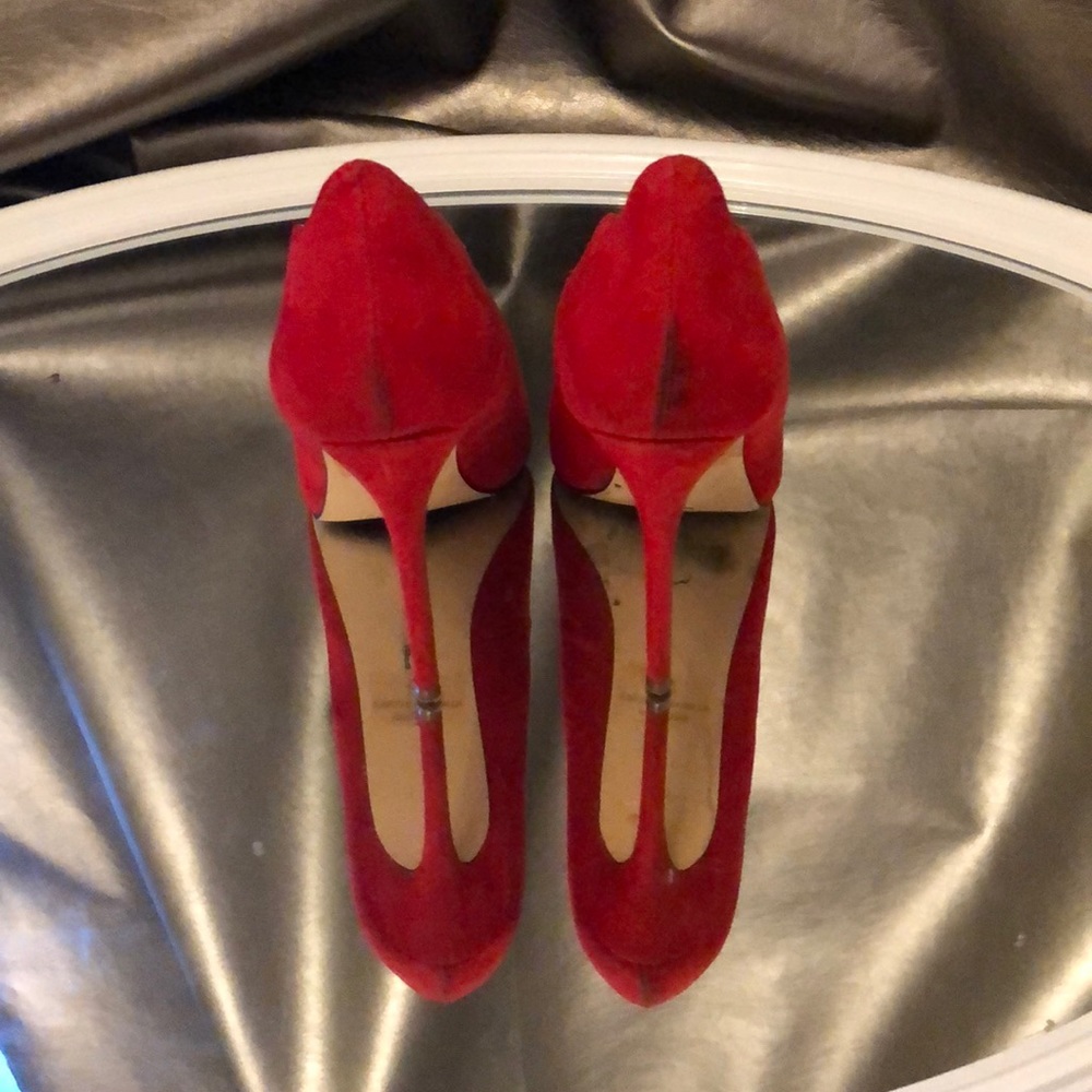 Heels - Picture 4 of 4